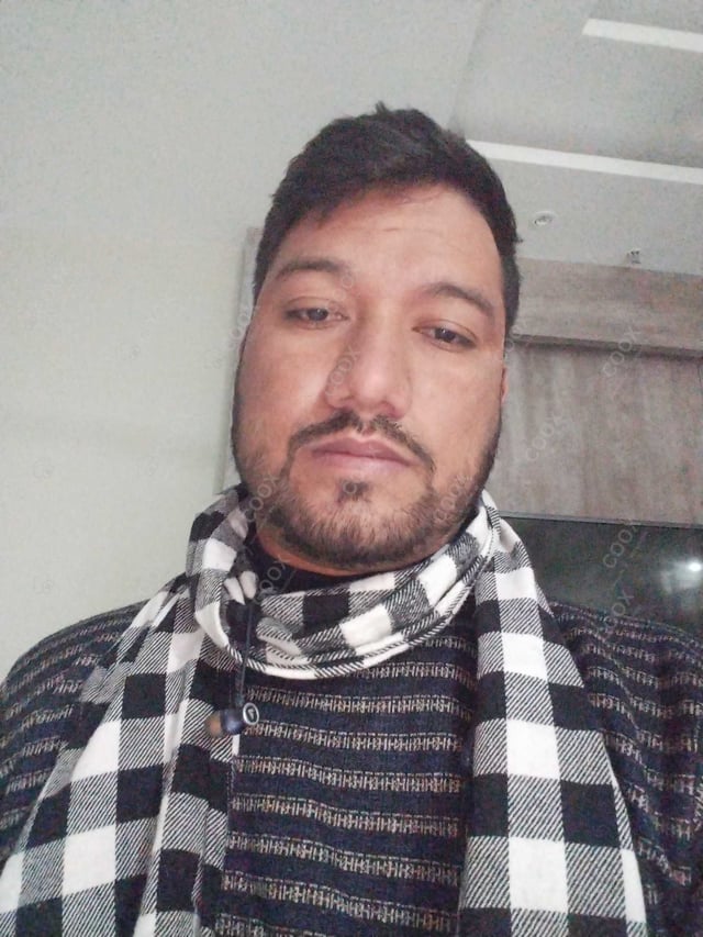 Chef from COOX at bookings. Professional cooks chefs at home