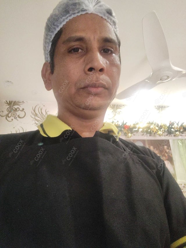 Chef from COOX at bookings. Professional cooks chefs at home