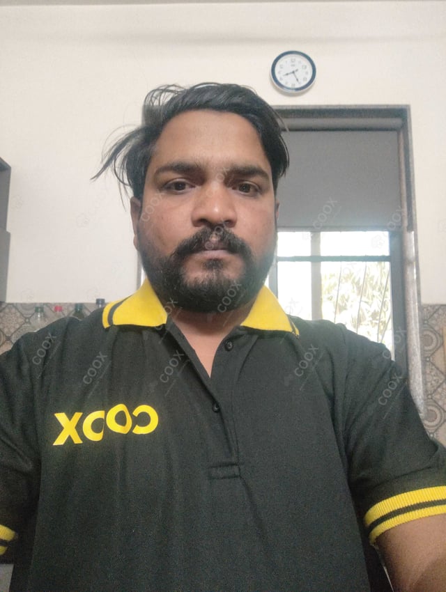 Chef from COOX at bookings. Professional cooks chefs at home