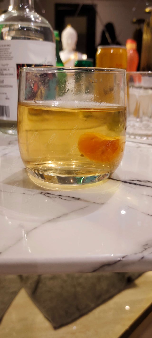 Delicious Old Fashioned prepared by COOX