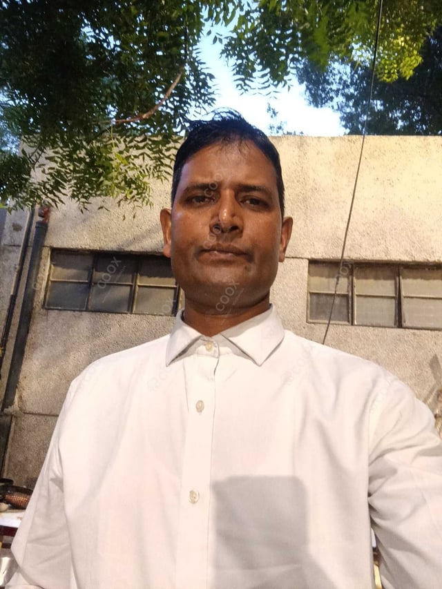 Chef from COOX at bookings. Professional cooks chefs at home