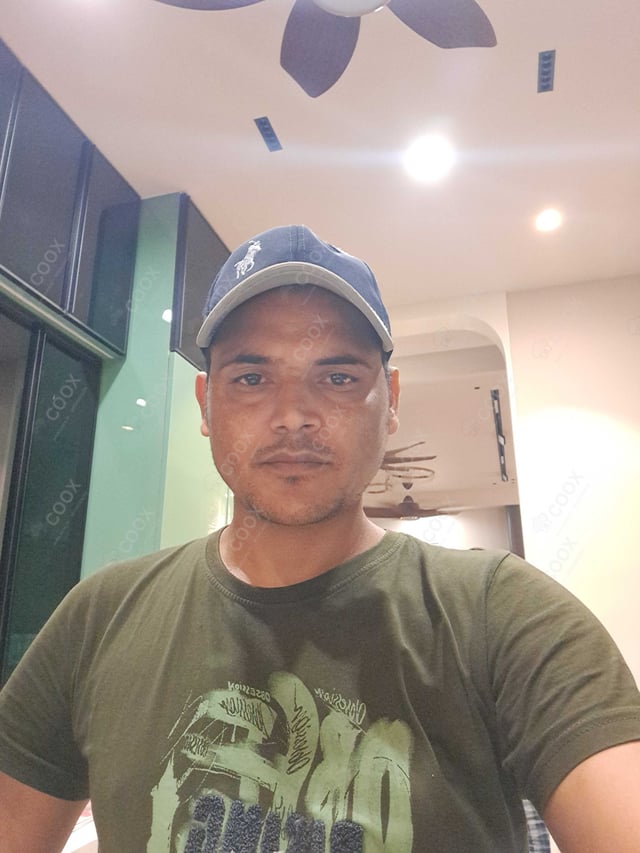 Chef from COOX at bookings. Professional cooks chefs at home