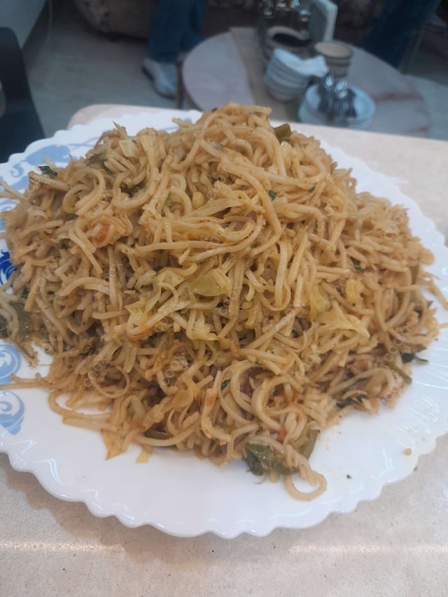 Delicious Veg Hakka Noodles prepared by COOX