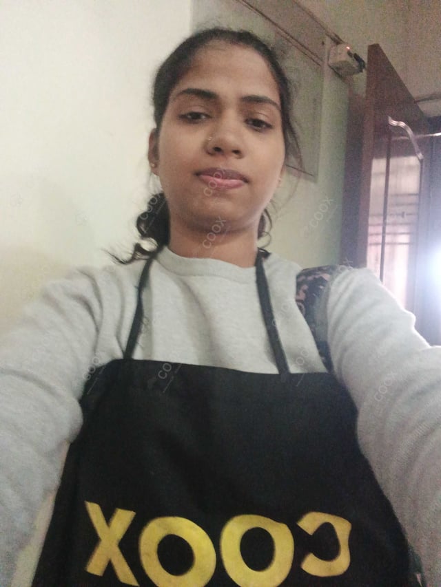 Chef from COOX at bookings. Professional cooks chefs at home