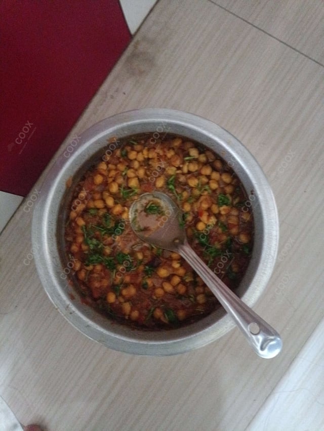 Delicious Chana Bhatura prepared by COOX