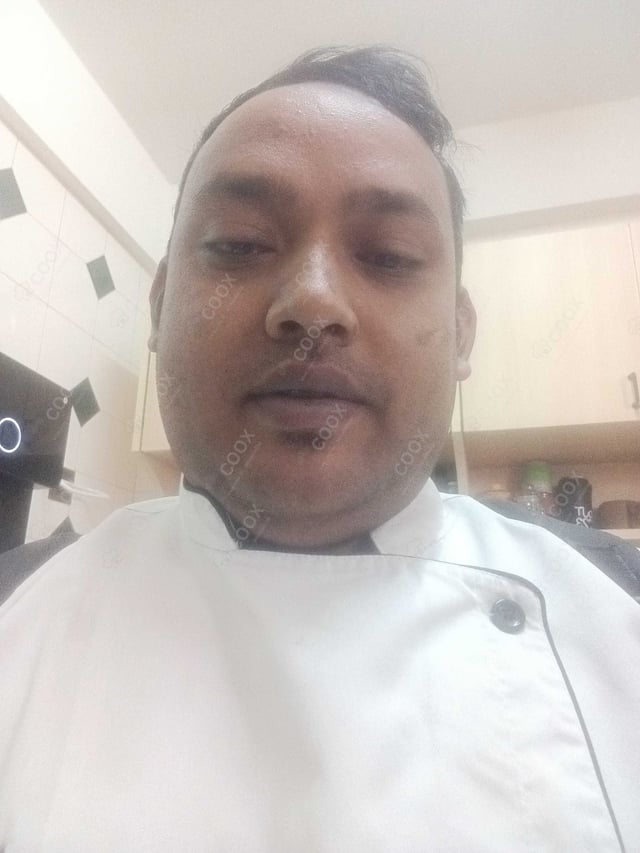 Chef from COOX at bookings. Professional cooks chefs at home