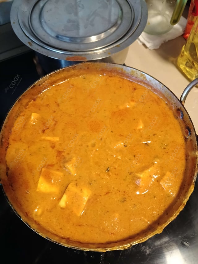 Delicious Shahi Paneer prepared by COOX