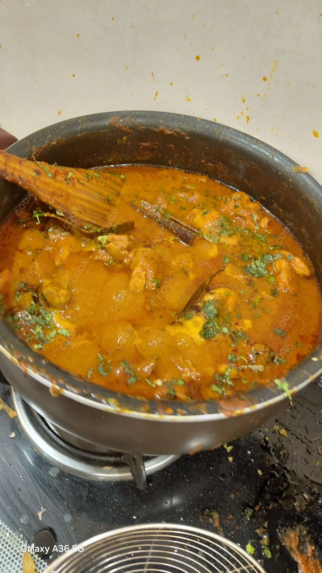 Delicious Kadhai Chicken prepared by COOX