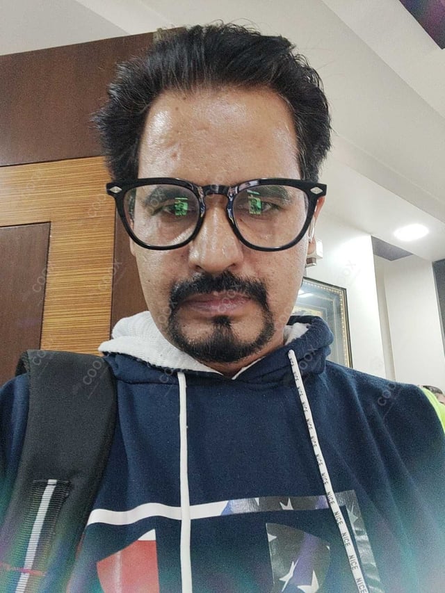 Chef from COOX at bookings. Professional cooks chefs at home