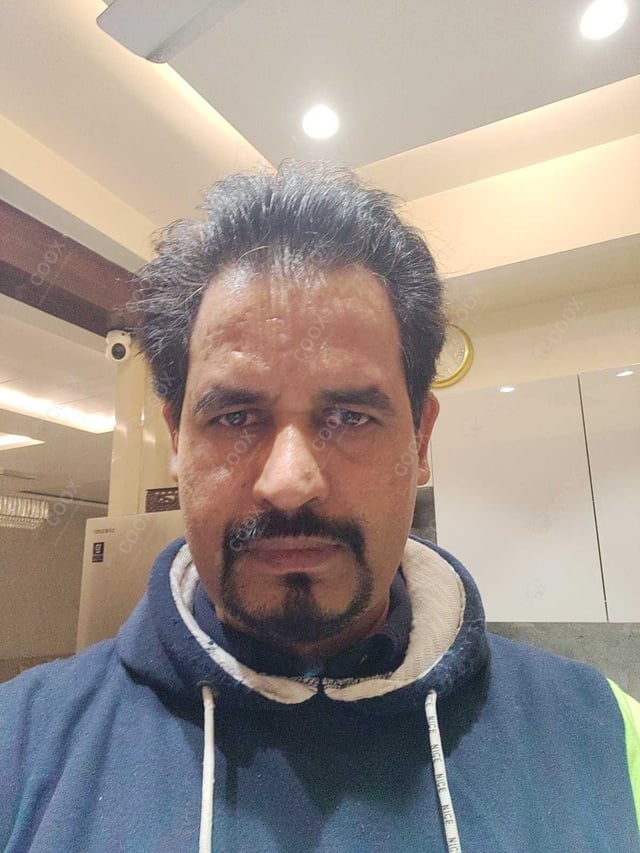 Chef from COOX at bookings. Professional cooks chefs at home