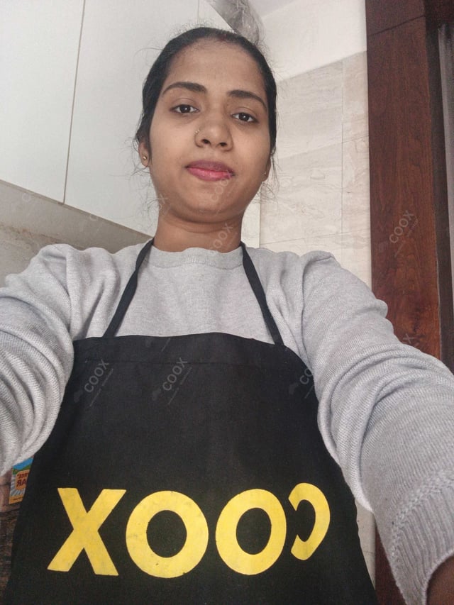 Chef from COOX at bookings. Professional cooks chefs at home