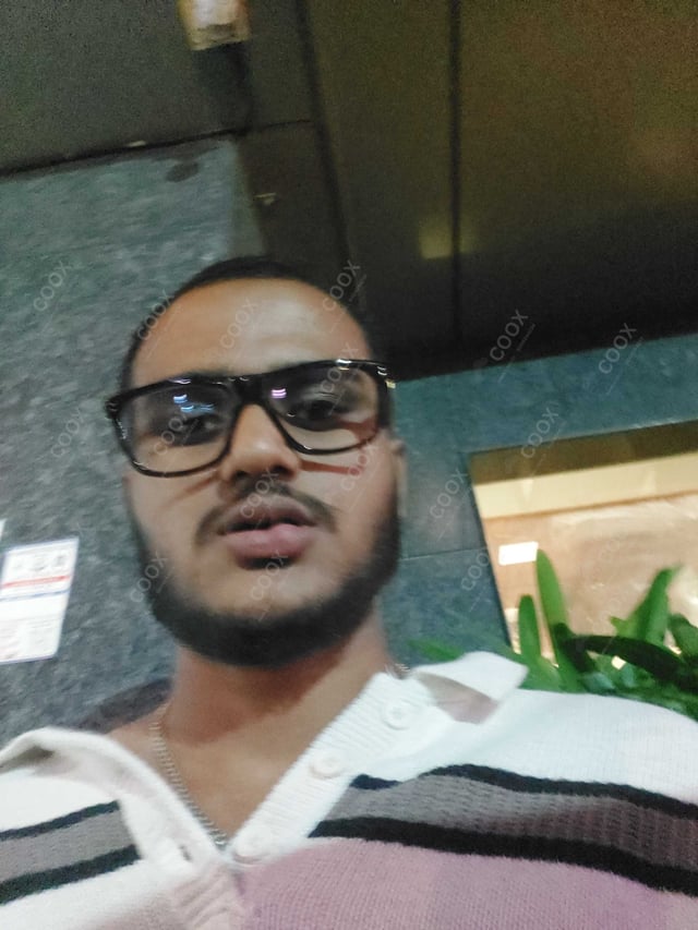 Chef from COOX at bookings. Professional cooks chefs at home