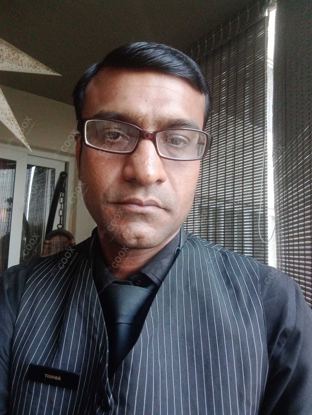 Chef from COOX at bookings. Professional cooks chefs at home