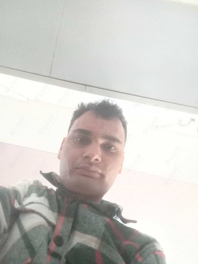 Chef from COOX at bookings. Professional cooks chefs at home