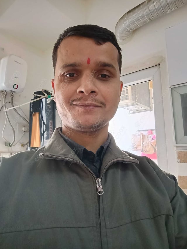 Chef from COOX at bookings. Professional cooks chefs at home