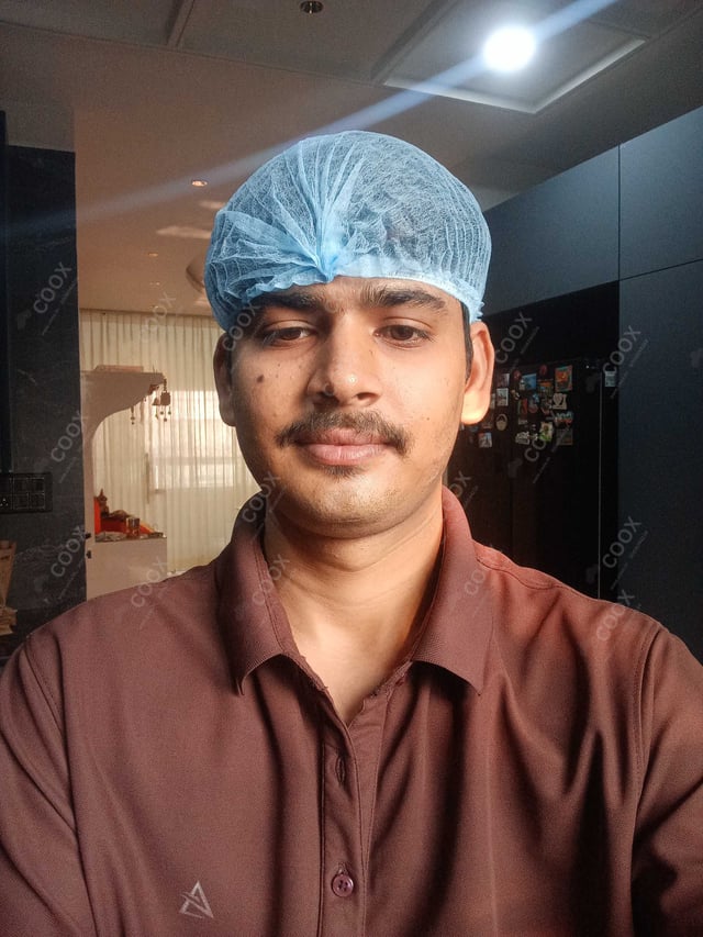 Chef from COOX at bookings. Professional cooks chefs at home