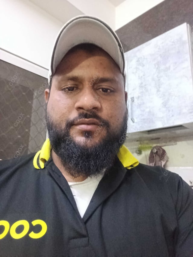 Chef from COOX at bookings. Professional cooks chefs at home