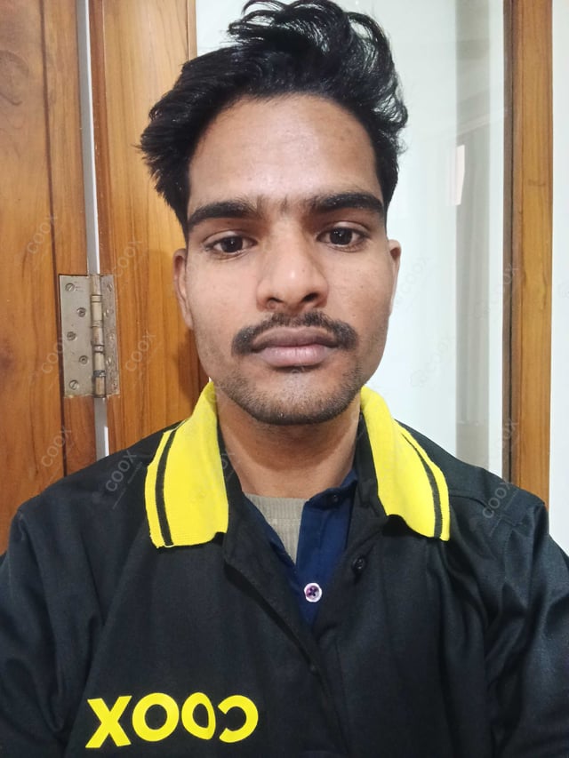 Chef from COOX at bookings. Professional cooks chefs at home