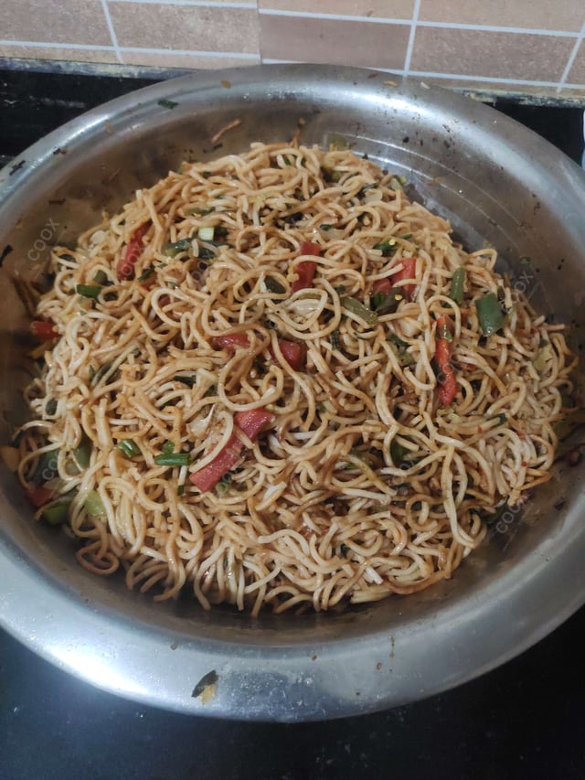 Delicious Veg Hakka Noodles prepared by COOX