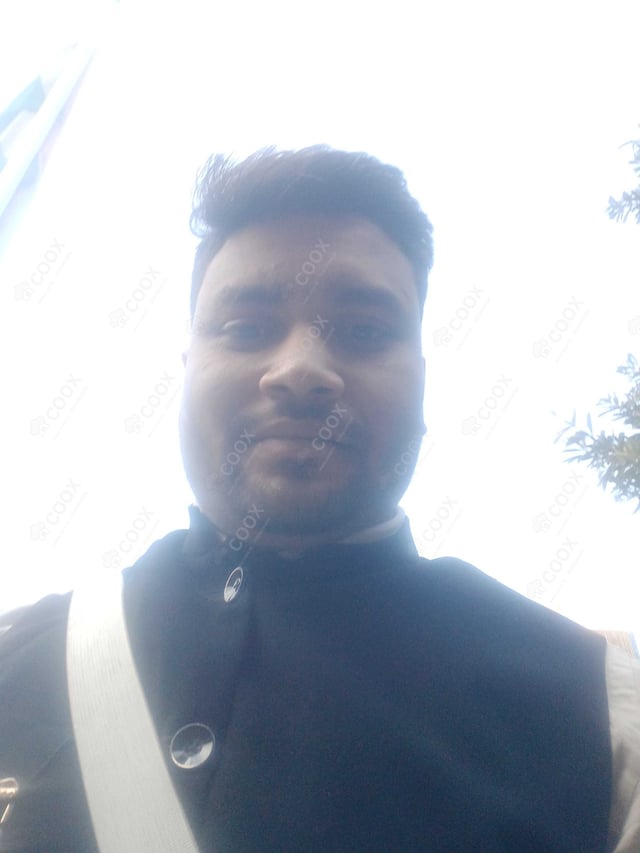 Chef from COOX at bookings. Professional cooks chefs at home