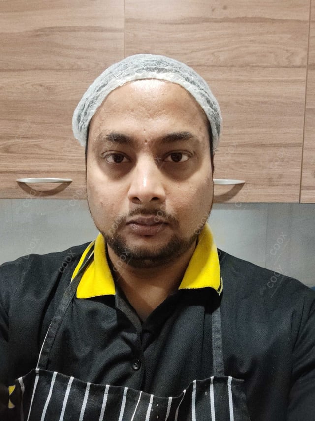 Chef from COOX at bookings. Professional cooks chefs at home