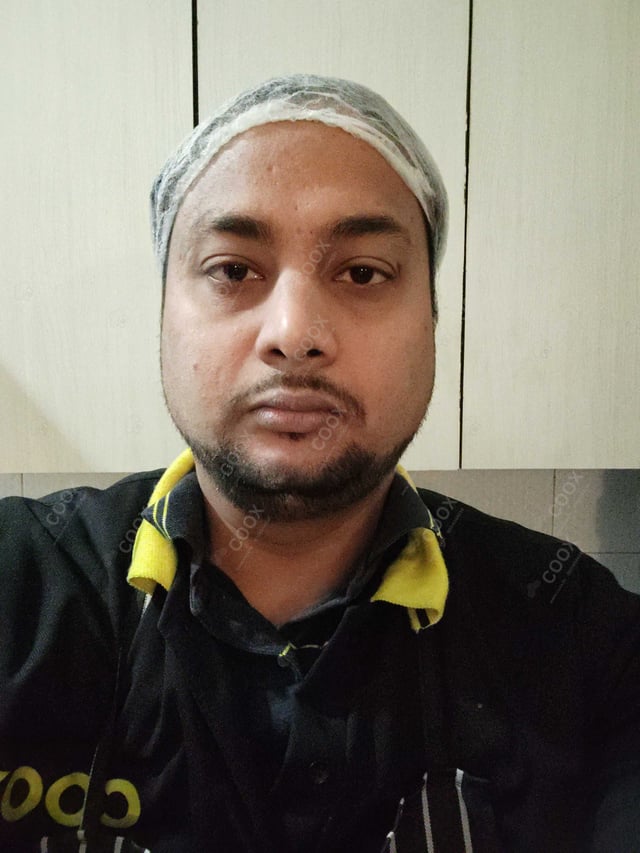 Chef from COOX at bookings. Professional cooks chefs at home