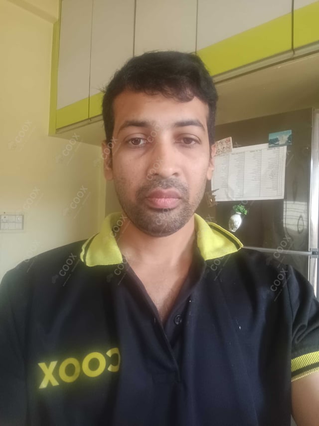 Chef from COOX at bookings. Professional cooks chefs at home