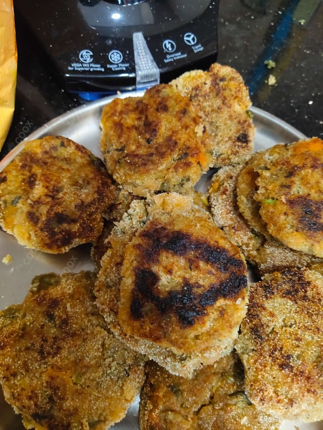 Delicious Veg Cutlets prepared by COOX