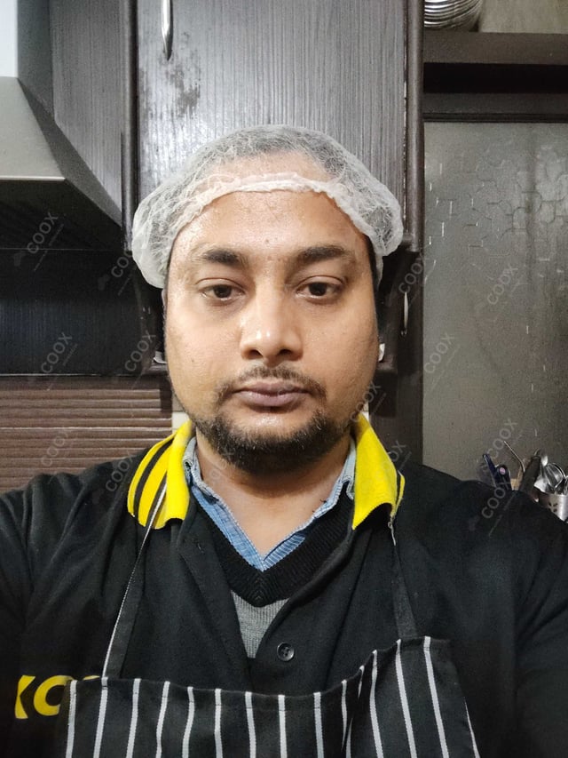 Chef from COOX at bookings. Professional cooks chefs at home