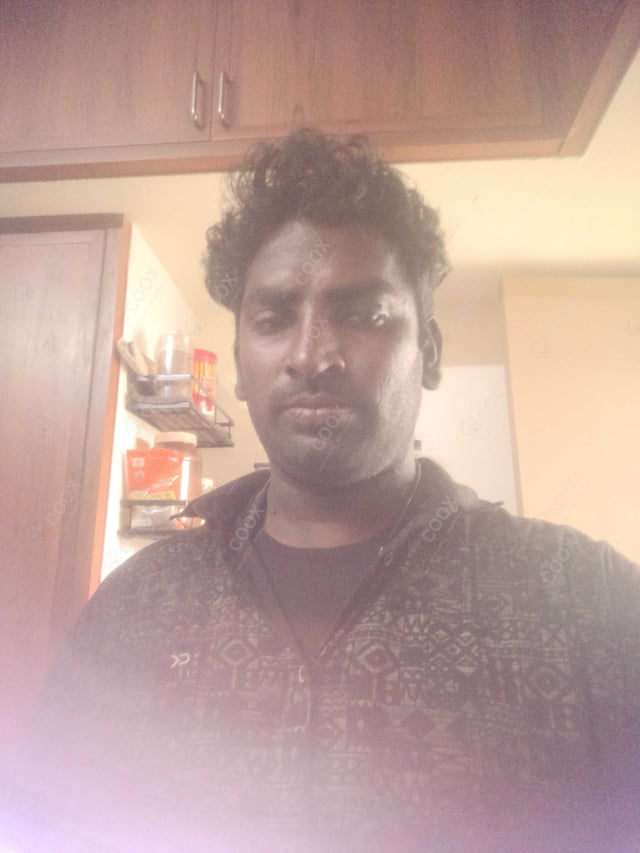 Chef from COOX at bookings. Professional cooks chefs at home