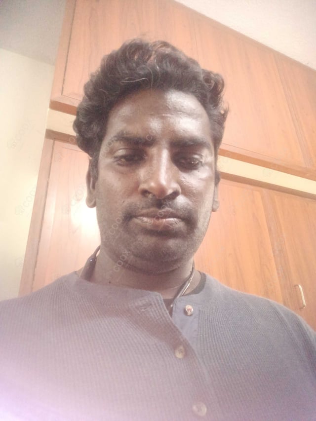 Chef from COOX at bookings. Professional cooks chefs at home