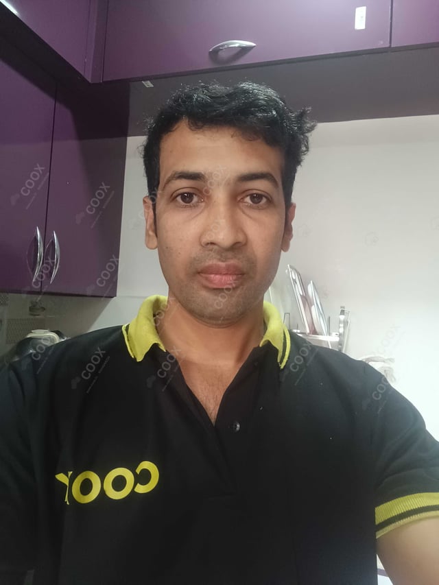 Chef from COOX at bookings. Professional cooks chefs at home