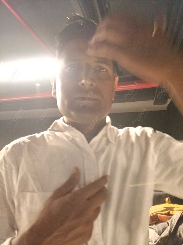 Chef from COOX at bookings. Professional cooks chefs at home