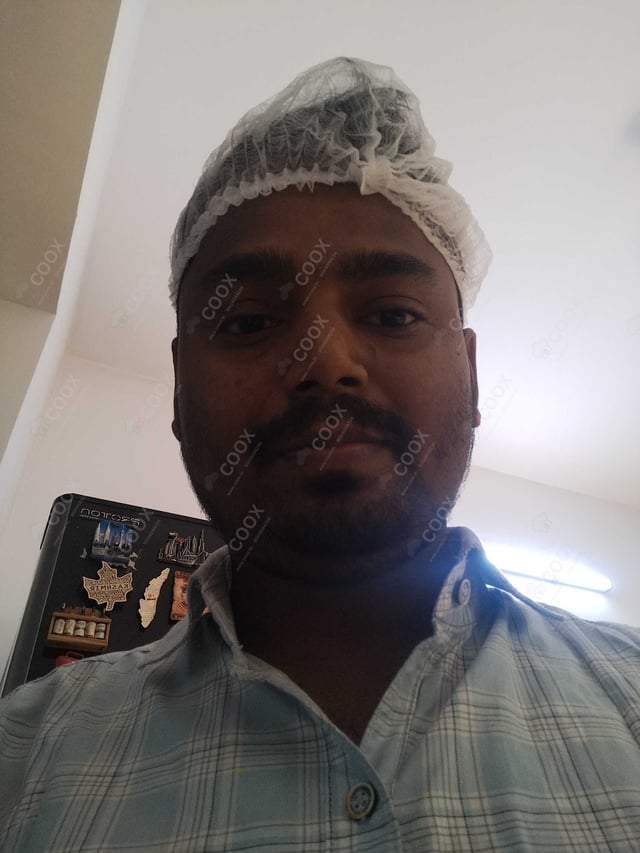 Chef from COOX at bookings. Professional cooks chefs at home