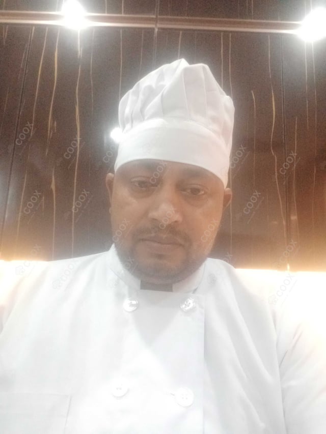 Chef from COOX at bookings. Professional cooks chefs at home