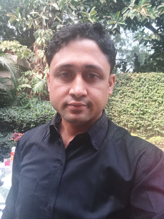 Chef from COOX at bookings. Professional cooks chefs at home