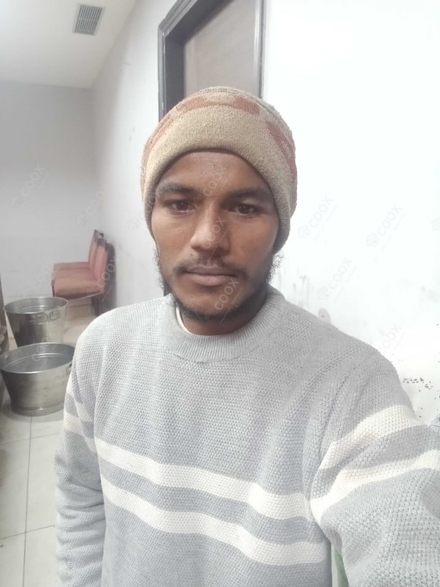 Chef from COOX at bookings. Professional cooks chefs at home