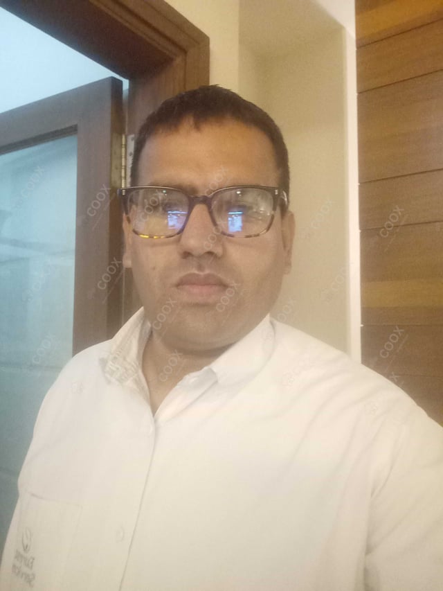 Chef from COOX at bookings. Professional cooks chefs at home