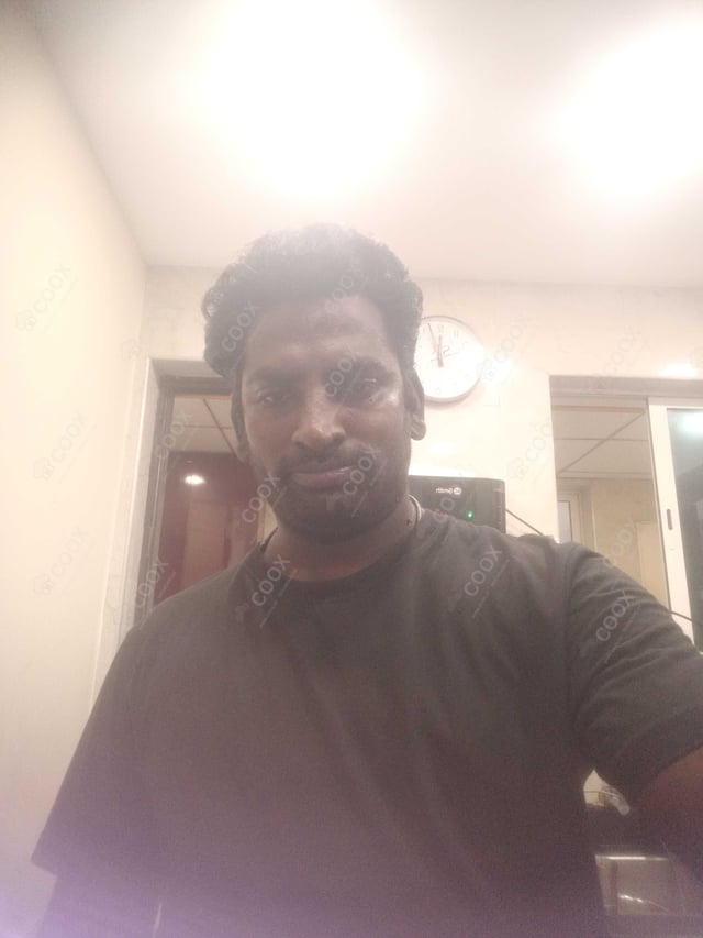 Chef from COOX at bookings. Professional cooks chefs at home