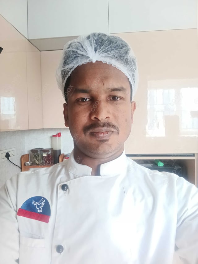 Chef from COOX at bookings. Professional cooks chefs at home