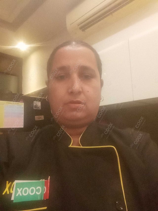 Chef from COOX at bookings. Professional cooks chefs at home