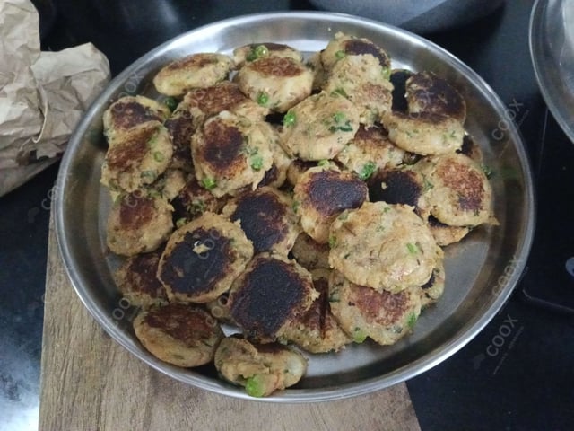 Delicious Aloo Tikki Chaat prepared by COOX