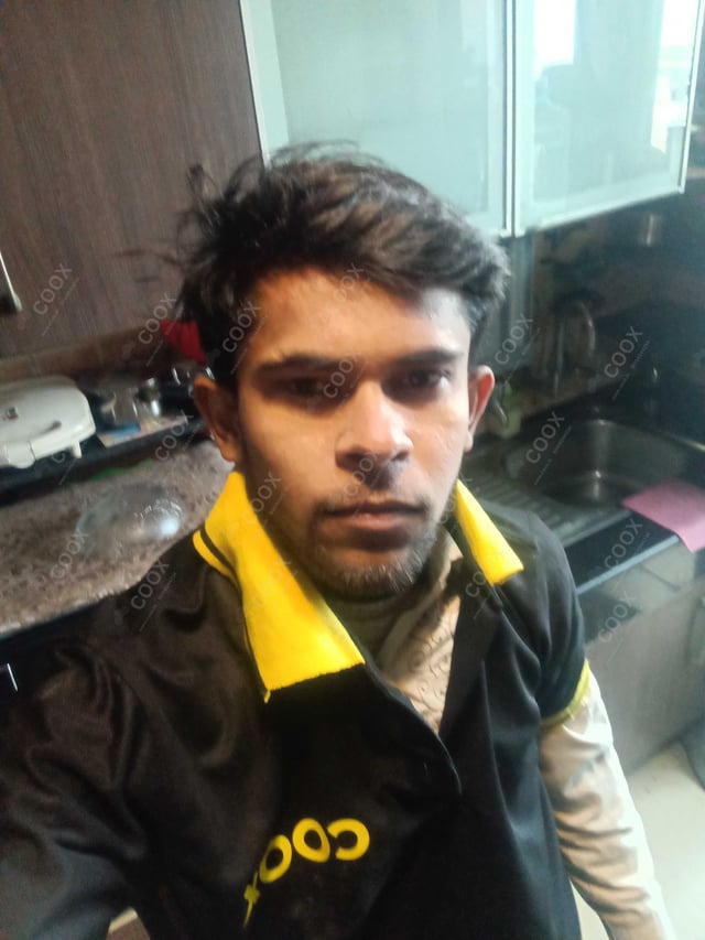 Chef from COOX at bookings. Professional cooks chefs at home