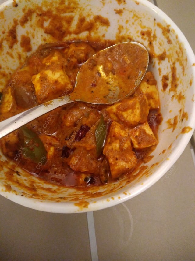 Delicious Kadhai Paneer prepared by COOX