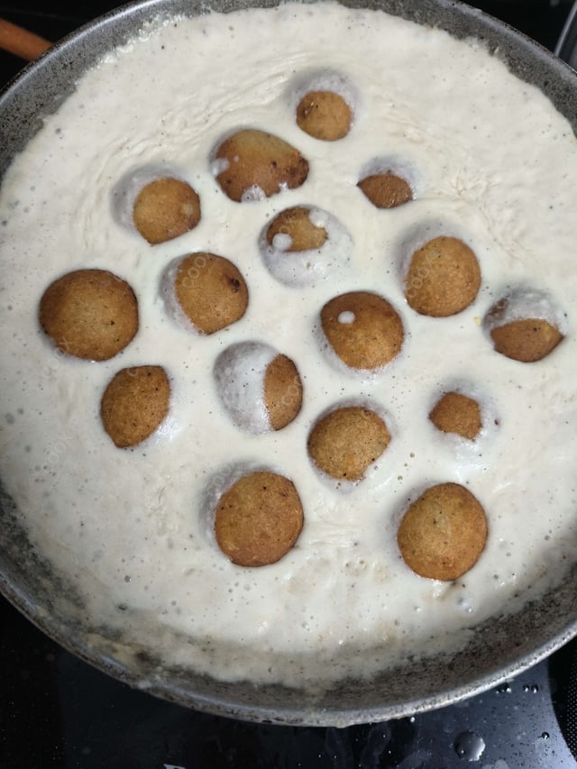 Delicious Malai Kofta (White Gravy) prepared by COOX
