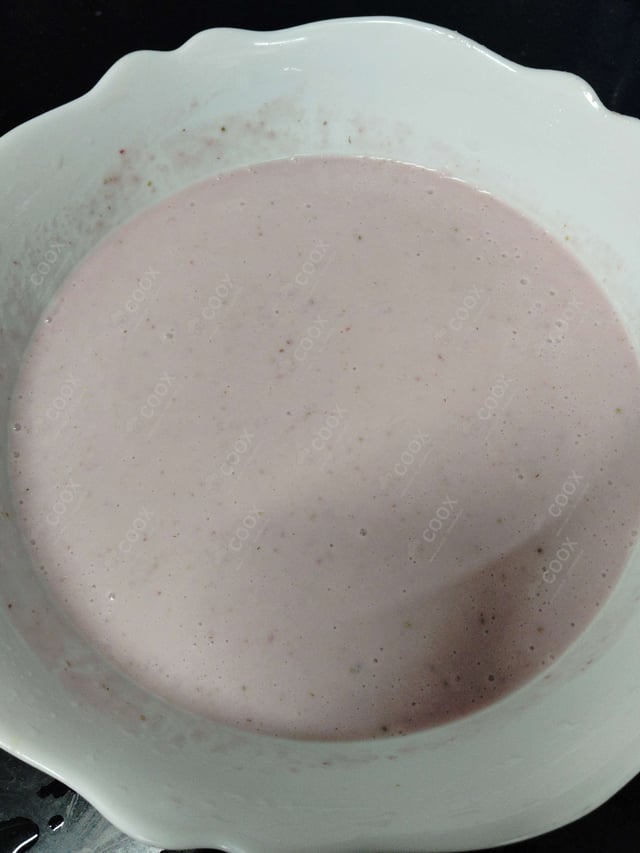 Delicious Strawberry Milkshake prepared by COOX