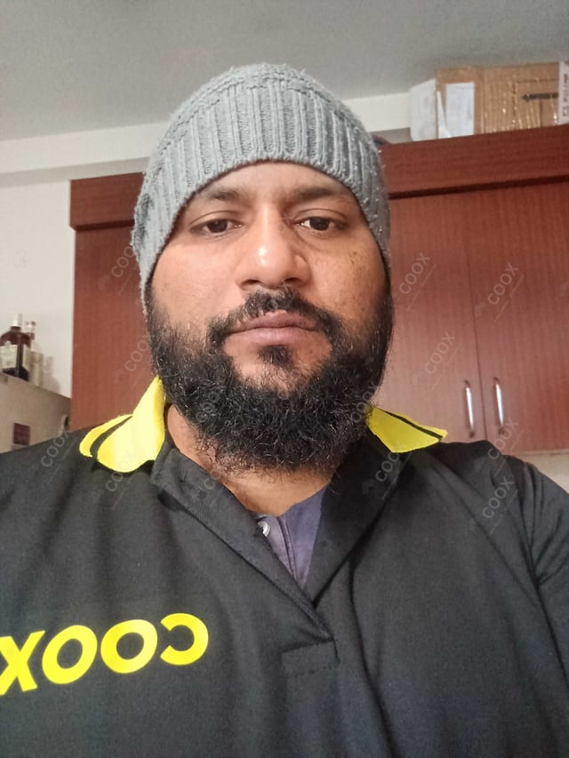 Chef from COOX at bookings. Professional cooks chefs at home