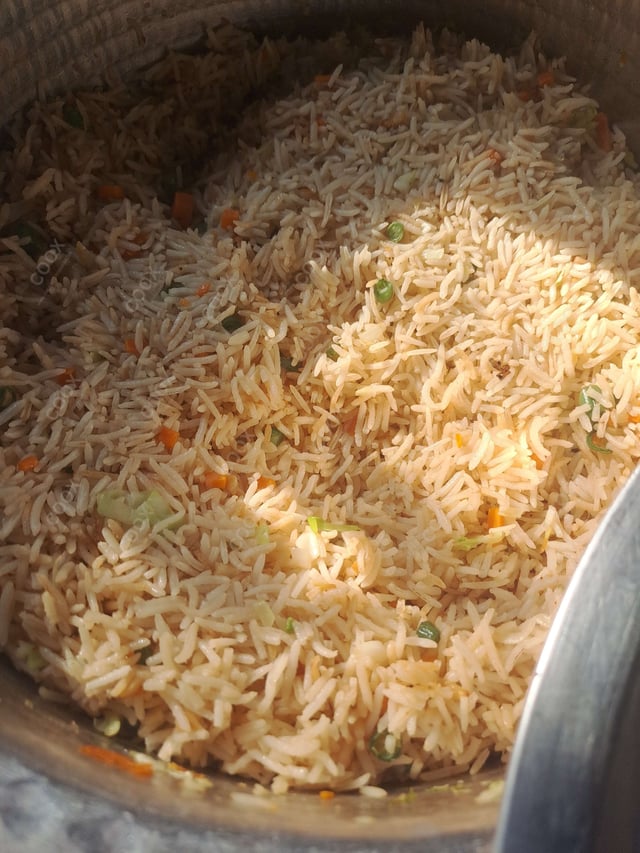Delicious Veg Fried Rice prepared by COOX