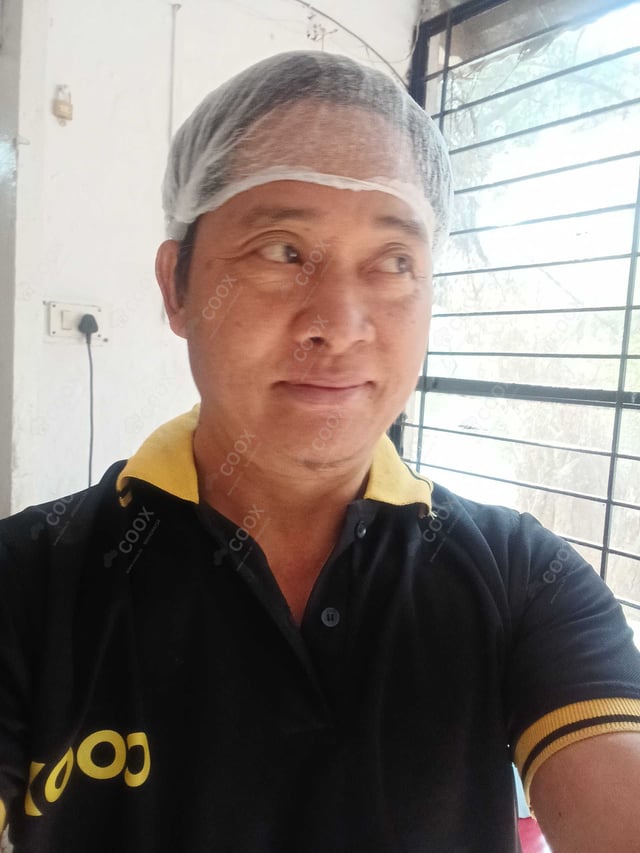 Chef from COOX at bookings. Professional cooks chefs at home