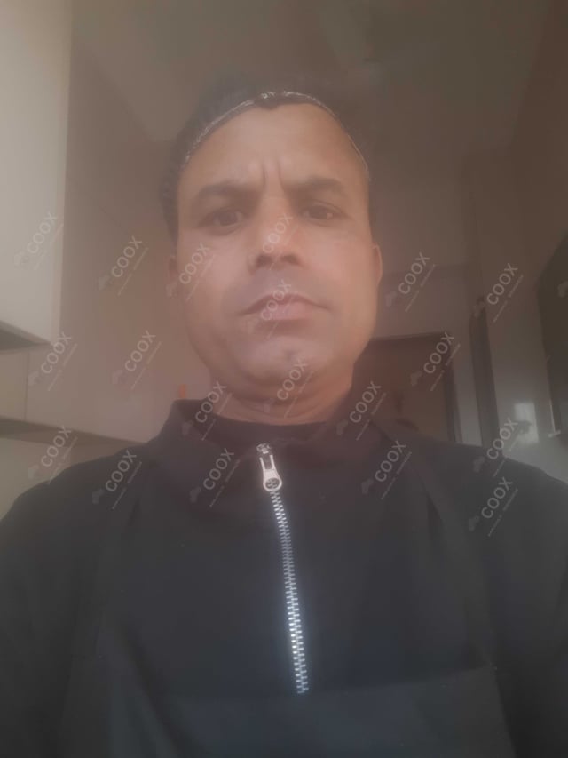 Chef from COOX at bookings. Professional cooks chefs at home